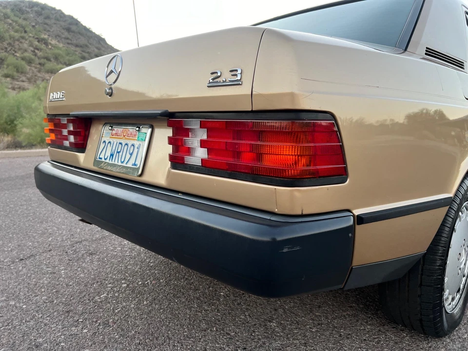 1986 Mercedes-Benz 190E - Image 30 of 31