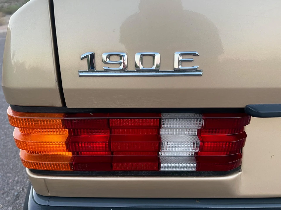 1986 Mercedes-Benz 190E - Image 26 of 31
