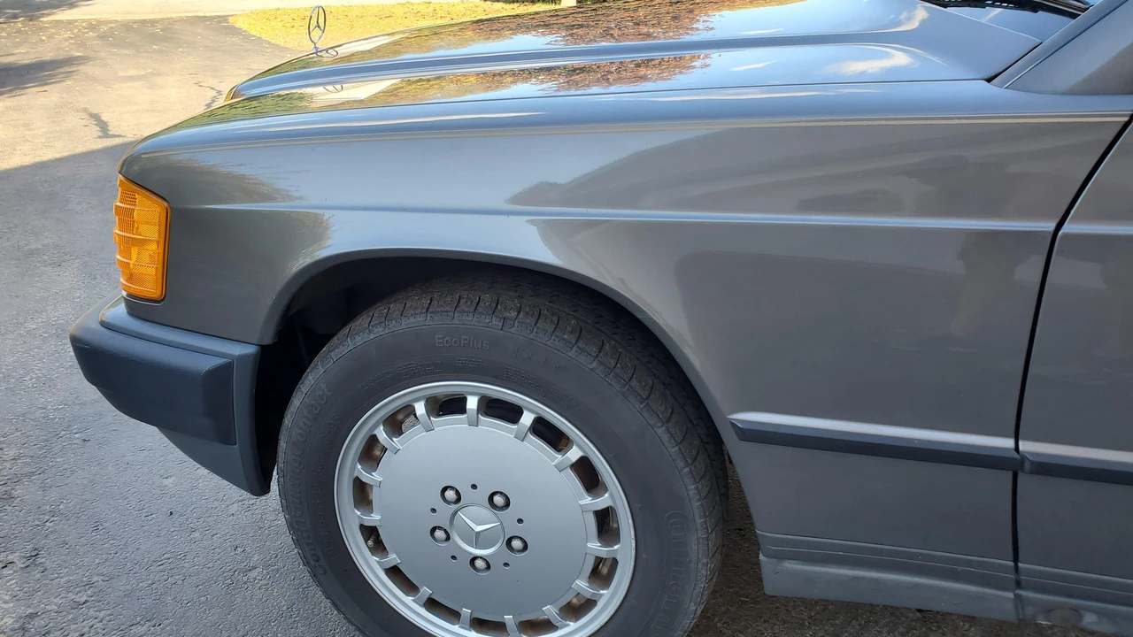 1986 Mercedes-Benz 190E - Image 14 of 31