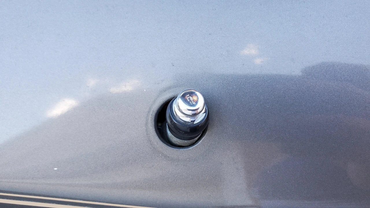 1986 Mercedes-Benz 190E - Image 24 of 31