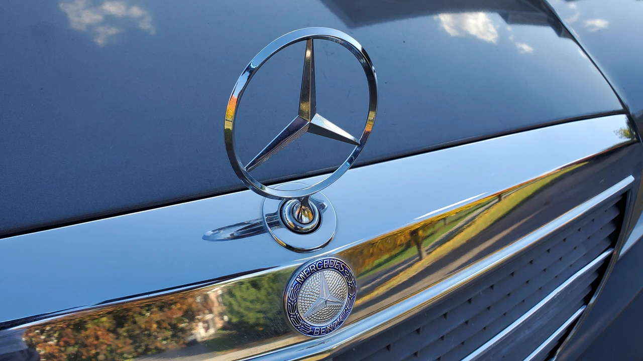 1986 Mercedes-Benz 190E - Image 13 of 31