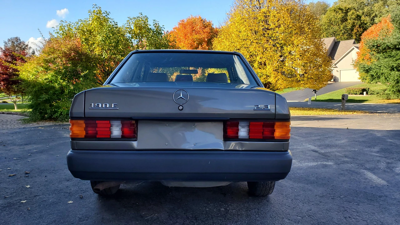 1986 Mercedes-Benz 190E - Image 5 of 31