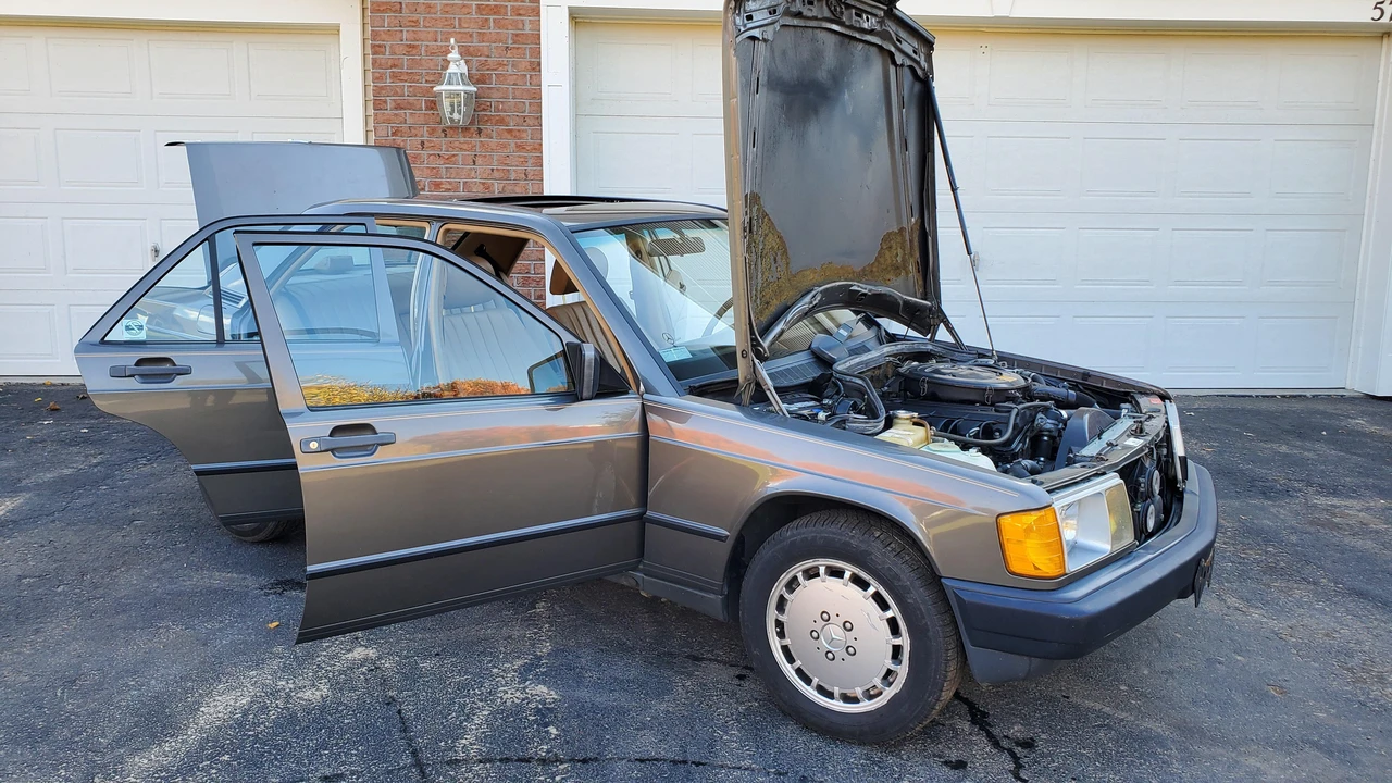 1986 Mercedes-Benz 190E - Image 7 of 31