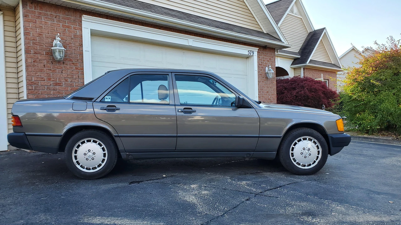 1986 Mercedes-Benz 190E - Image 6 of 31