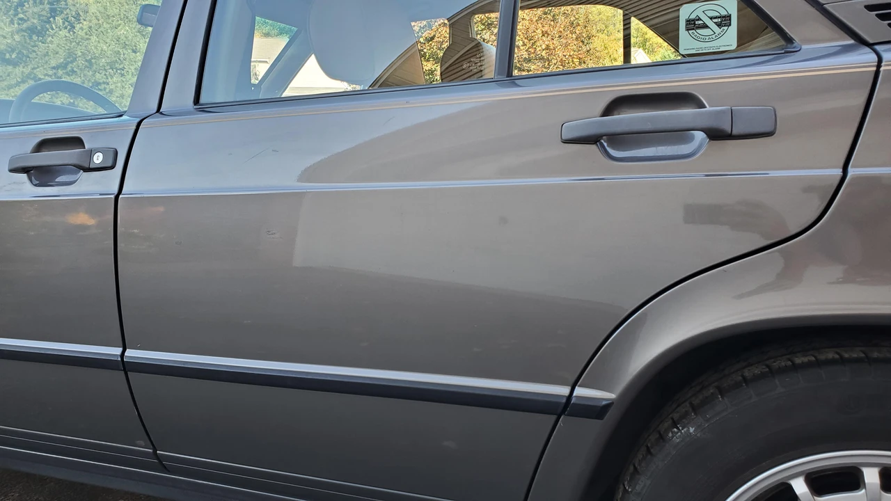 1986 Mercedes-Benz 190E - Image 19 of 31