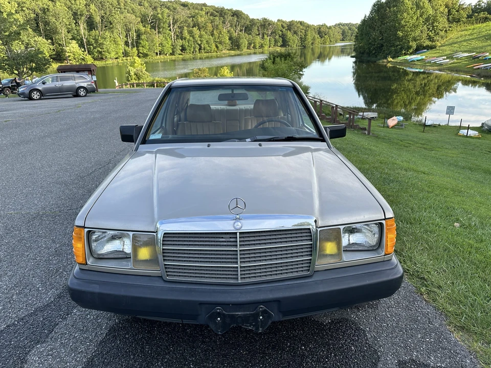 1986 Mercedes-Benz 190E - Image 26 of 31