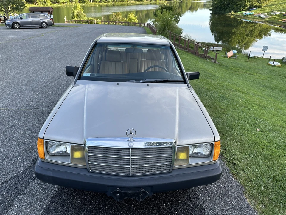 1986 Mercedes-Benz 190E - Image 25 of 31