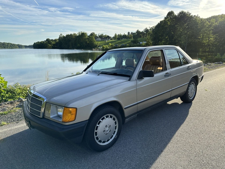 1986 Mercedes-Benz 190E - Image 21 of 31