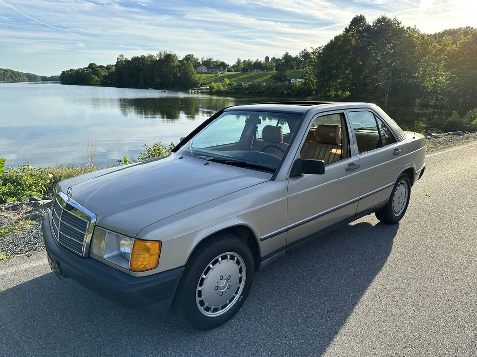 1986 Mercedes-Benz 190E - Image 22 of 31