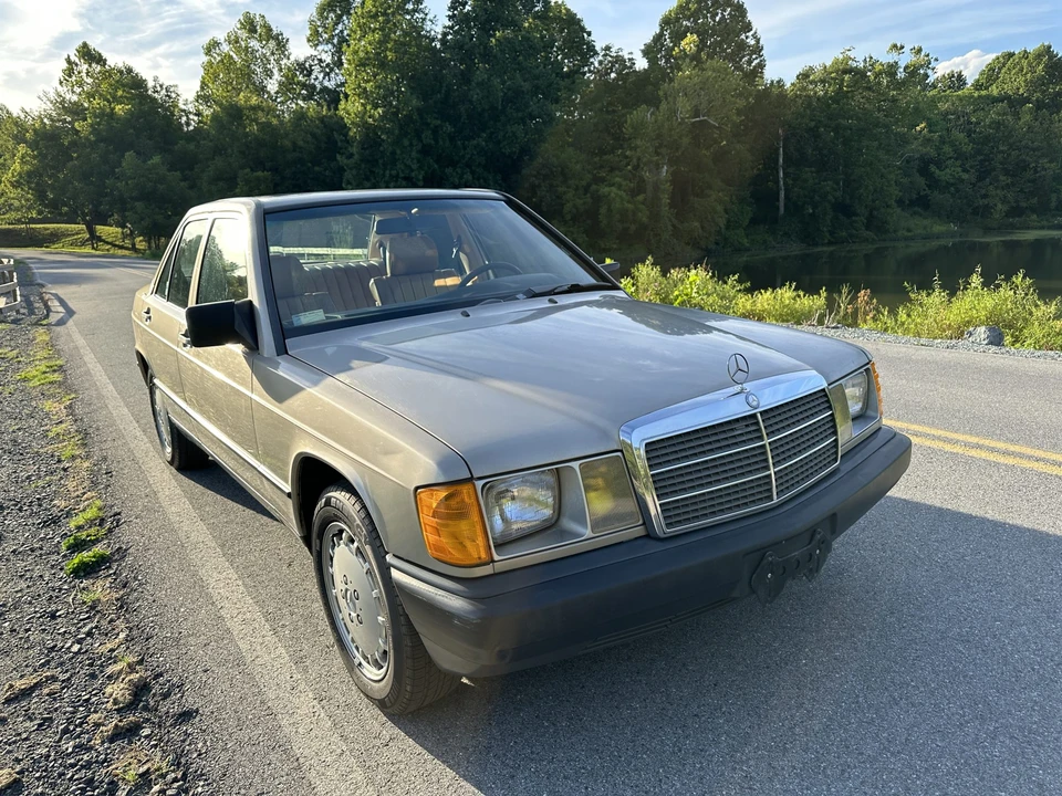 1986 Mercedes-Benz 190E - Image 28 of 31
