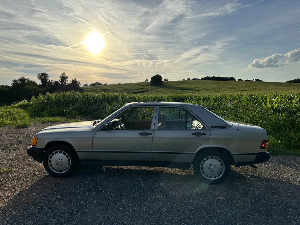 1986 Mercedes-Benz 190E - Image 20 of 31