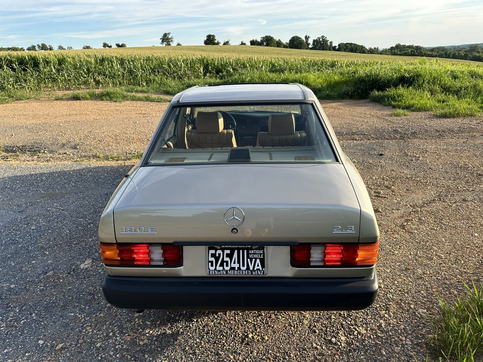 1986 Mercedes-Benz 190E - Image 14 of 31