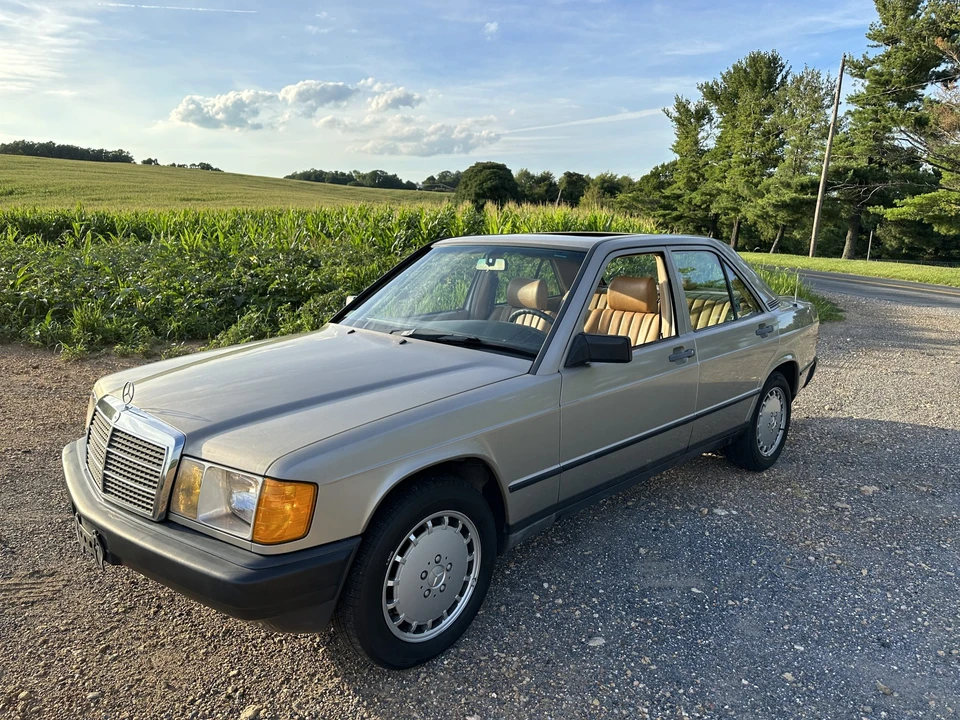 1986 Mercedes-Benz 190E - Image 2 of 31