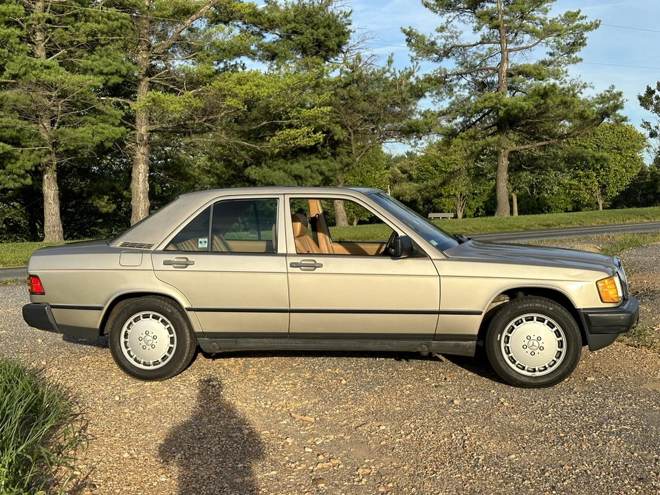 1986 Mercedes-Benz 190E - Image 9 of 31