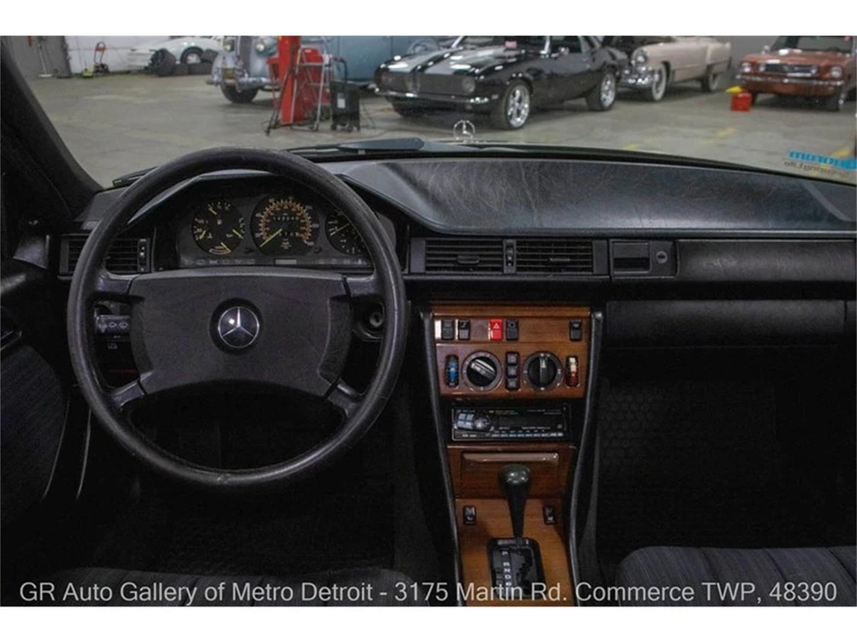 1986 Mercedes-Benz W124 E-Class - Image 16 of 31