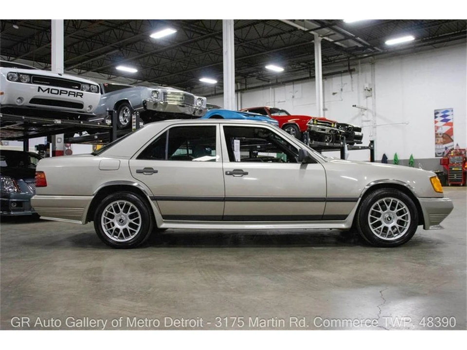 1986 Mercedes-Benz W124 E-Class - Image 8 of 31