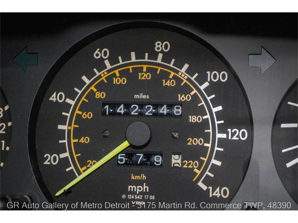 1986 Mercedes-Benz W124 E-Class - Image 18 of 31