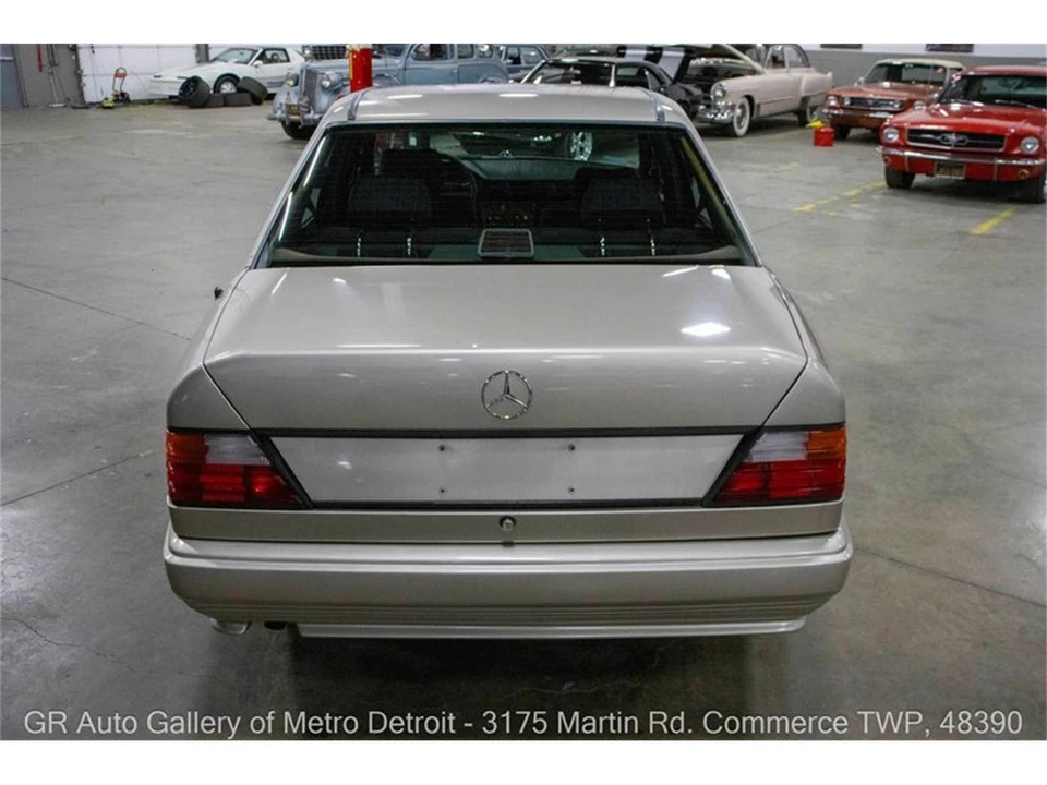1986 Mercedes-Benz W124 E-Class - Image 5 of 31