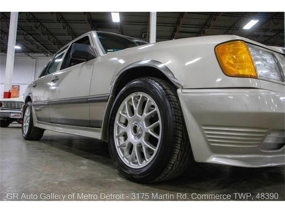 1986 Mercedes-Benz W124 E-Class - Image 24 of 31