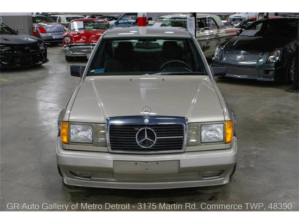 1986 Mercedes-Benz W124 E-Class - Image 11 of 31