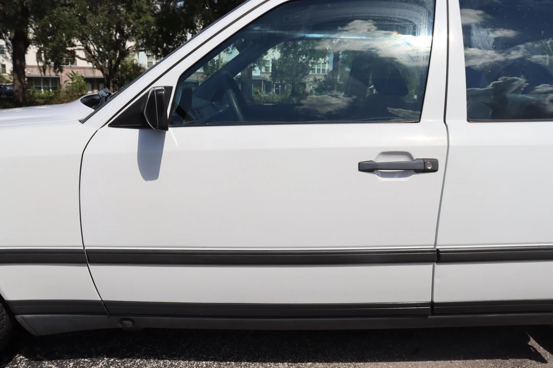 1986 Mercedes-Benz W124 E-Class - Image 23 of 31