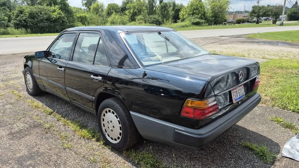 1986 Mercedes-Benz W124 E-Class - Image 3 of 6