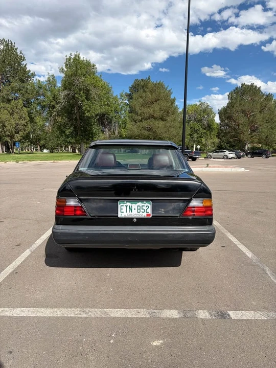 1986 Mercedes-Benz W124 E-Class - Image 4 of 9