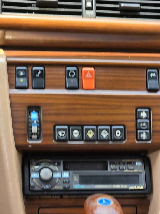 1986 Mercedes-Benz W124 E-Class - Image 8 of 10