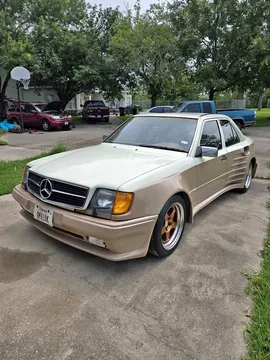 1986 Mercedes-Benz 300 E 3.2 Sedan 4D