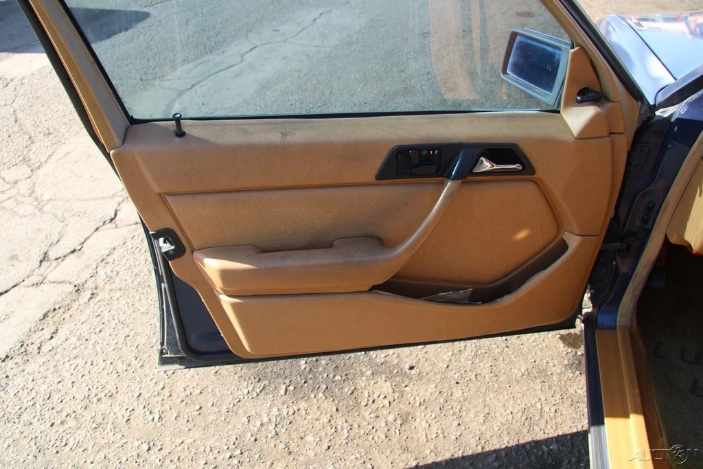 1986 Mercedes-Benz W124 E-Class - Image 11 of 21