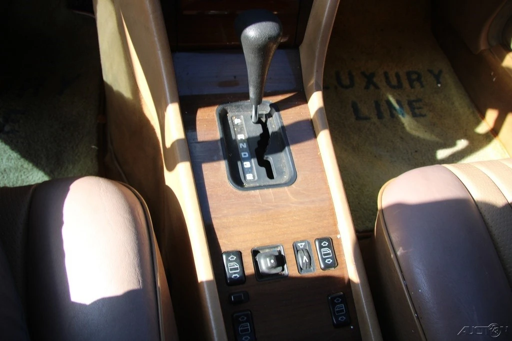 1986 Mercedes-Benz W124 E-Class - Image 17 of 21