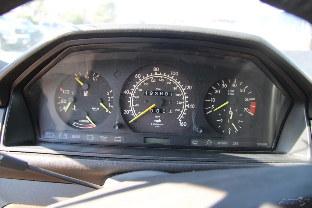1986 Mercedes-Benz W124 E-Class - Image 14 of 21