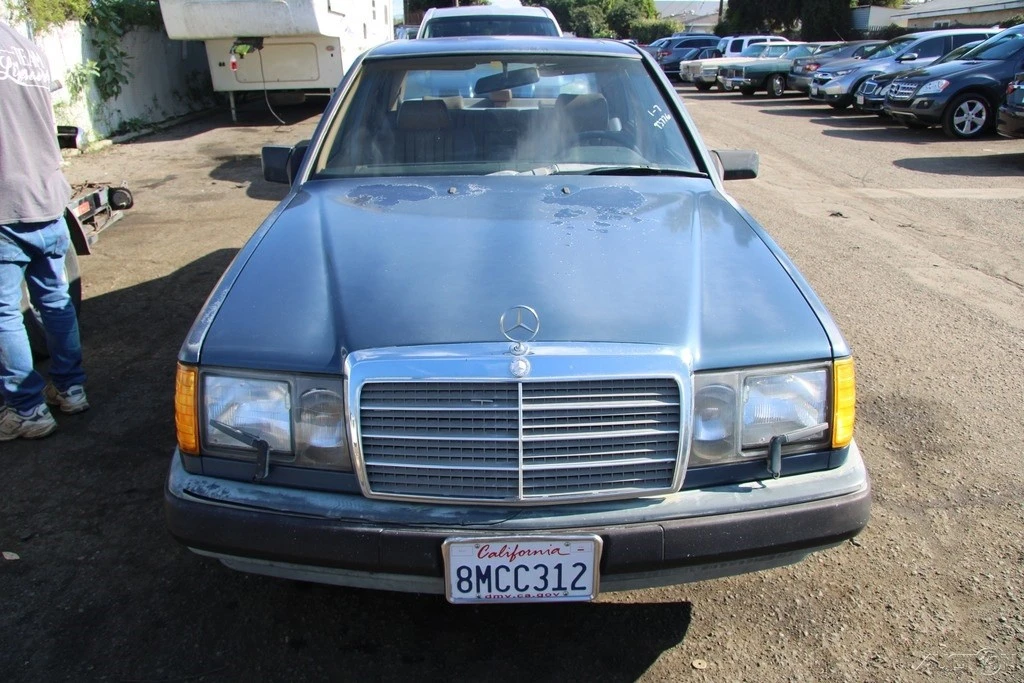 1986 Mercedes-Benz W124 E-Class - Image 8 of 21