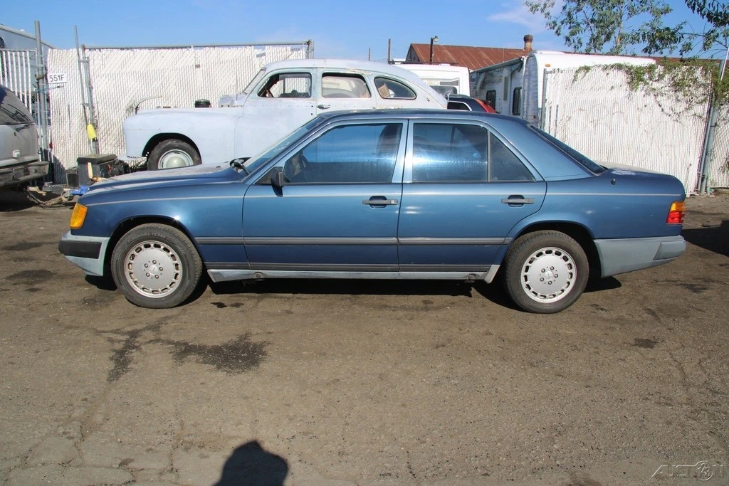 1986 Mercedes-Benz W124 E-Class - Image 6 of 21