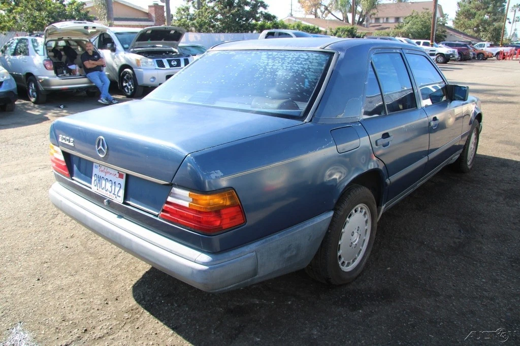 1986 Mercedes-Benz W124 E-Class - Image 3 of 21
