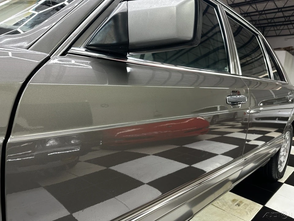 1986 Mercedes-Benz W124 E-Class - Image 13 of 21