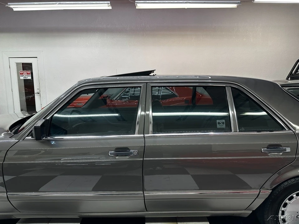 1986 Mercedes-Benz W124 E-Class - Image 16 of 21