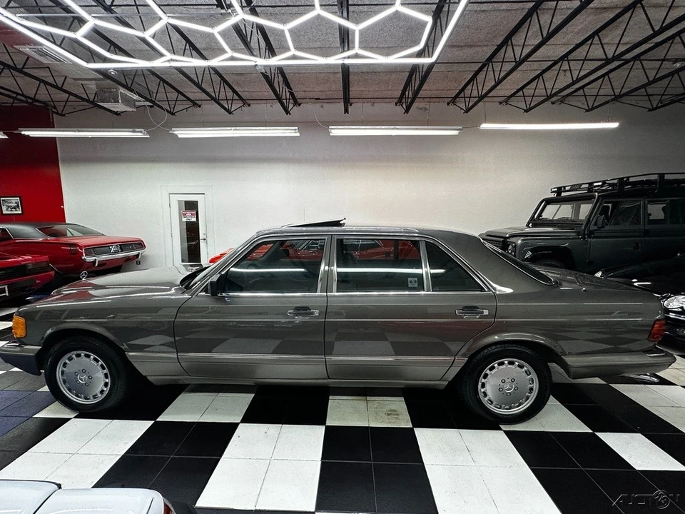 1986 Mercedes-Benz W124 E-Class - Image 17 of 21