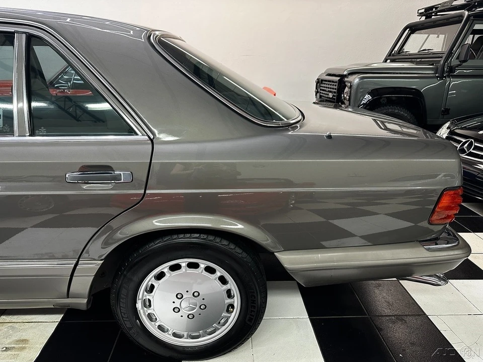 1986 Mercedes-Benz W124 E-Class - Image 18 of 21