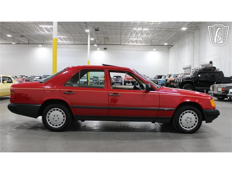 1986 Mercedes-Benz 190E - Image 21 of 31