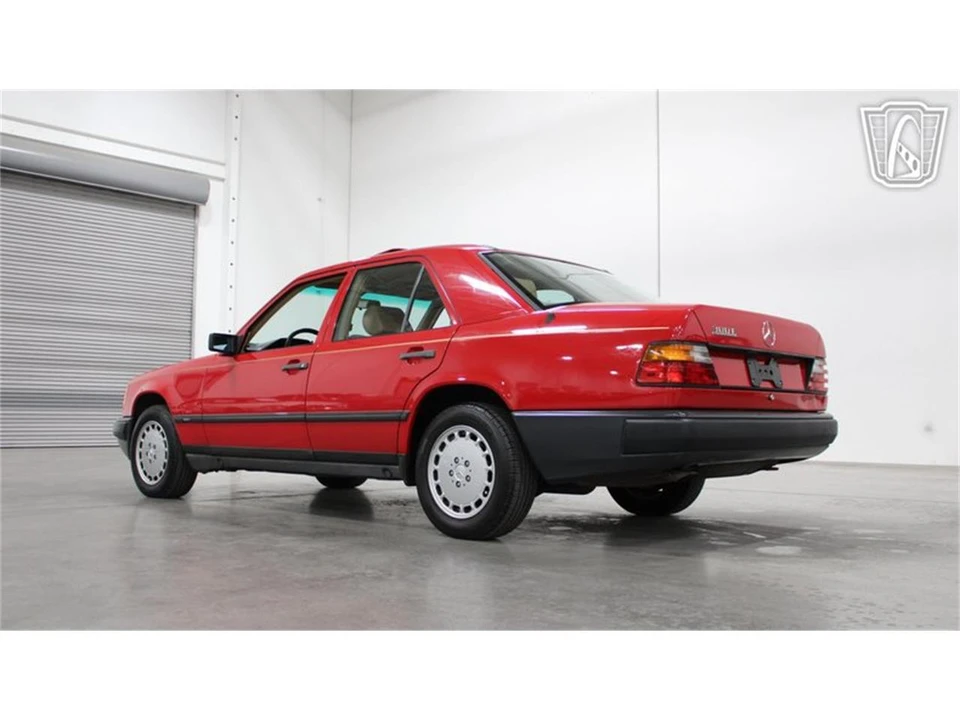 1986 Mercedes-Benz 190E - Image 26 of 31