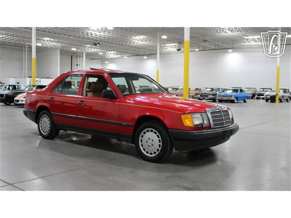 1986 Mercedes-Benz 190E - Image 22 of 31