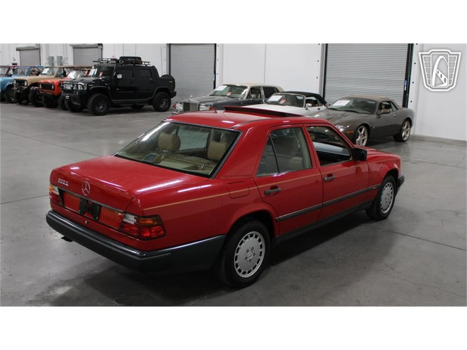 1986 Mercedes-Benz 190E - Image 12 of 31