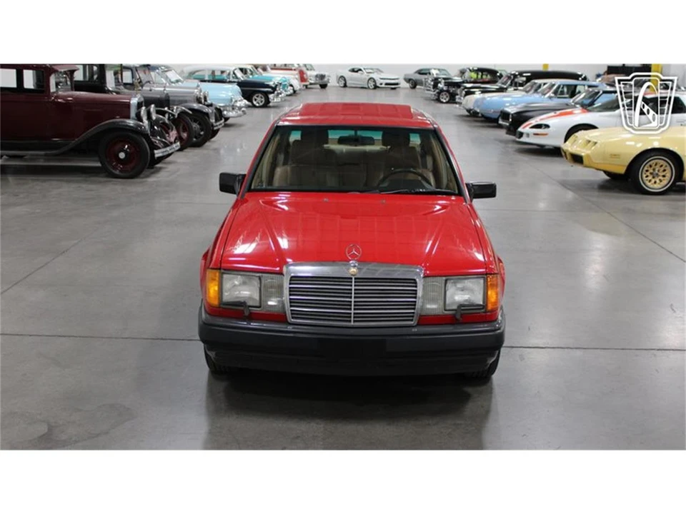 1986 Mercedes-Benz 190E - Image 7 of 31