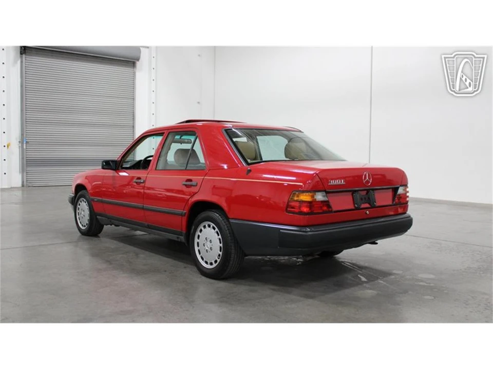 1986 Mercedes-Benz 190E - Image 18 of 31
