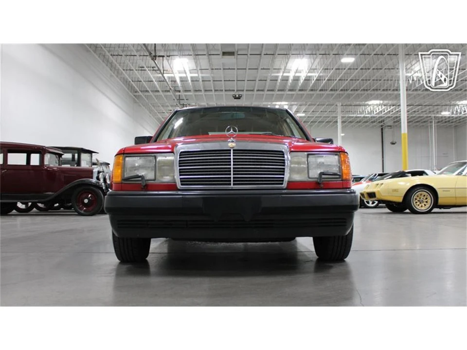 1986 Mercedes-Benz 190E - Image 23 of 31