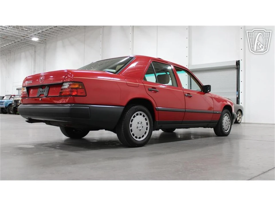 1986 Mercedes-Benz 190E - Image 28 of 31