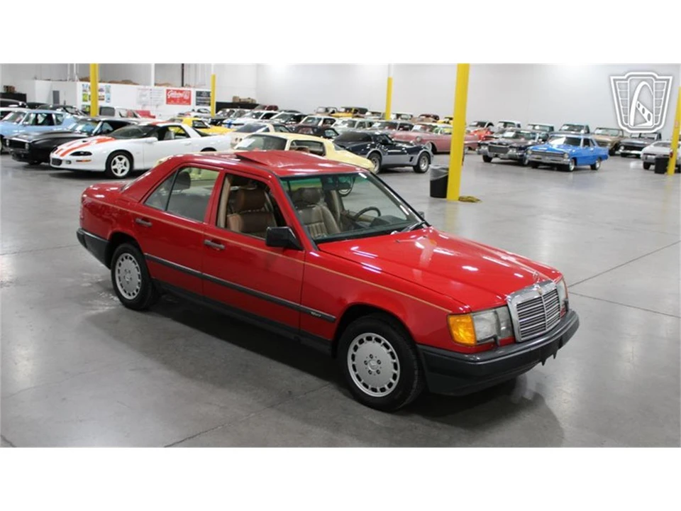 1986 Mercedes-Benz 190E - Image 14 of 31