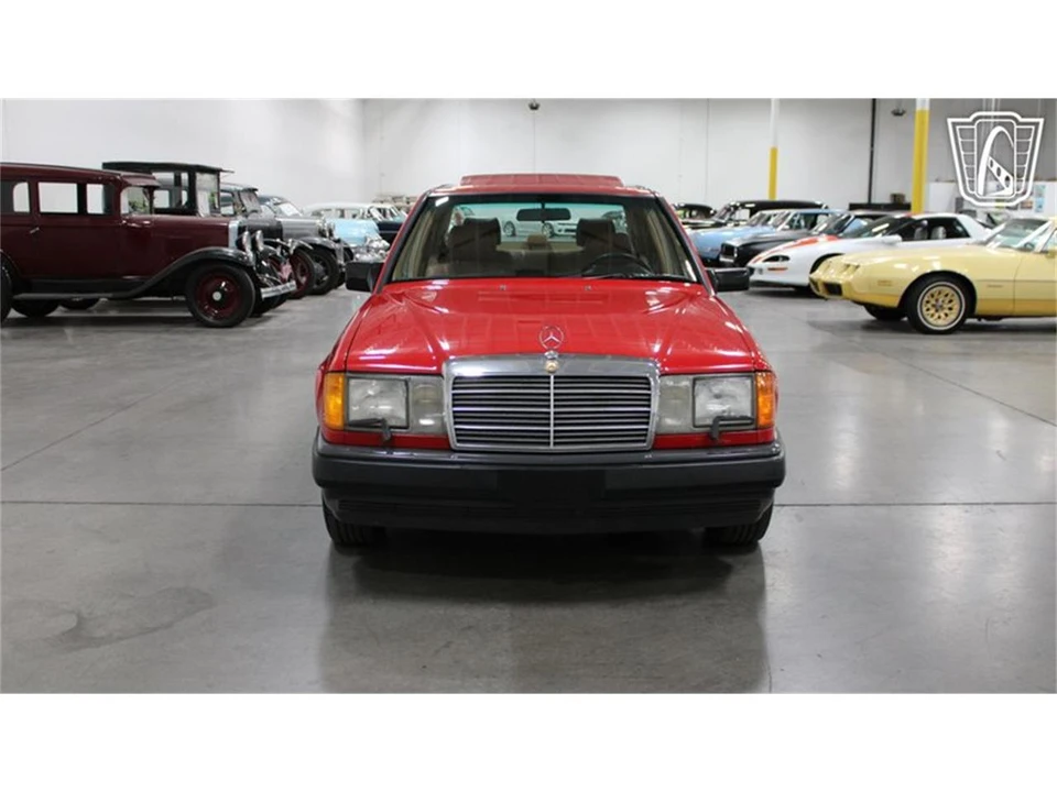 1986 Mercedes-Benz 190E - Image 15 of 31