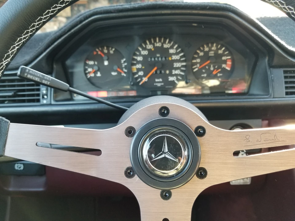 1986 Mercedes-Benz W124 E-Class - Image 29 of 31